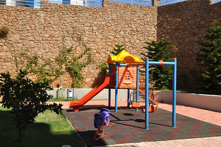 Пентхаус планировки 2+1 в благоустроенном комплексе Кестеля