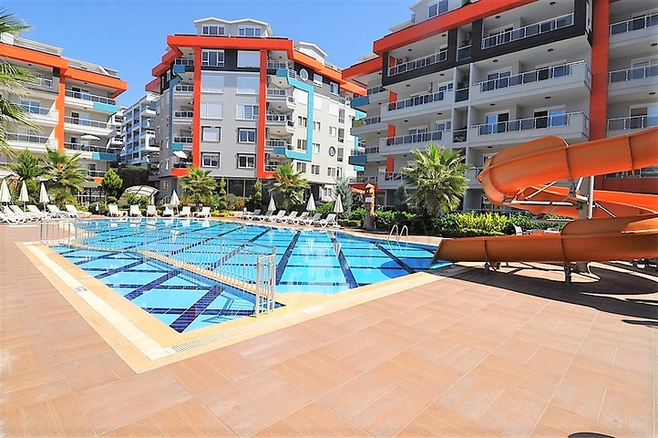 Пентхаус планировки 2+1 в благоустроенном комплексе Кестеля