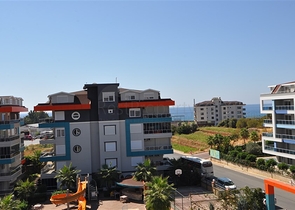 Пентхаус планировки 2+1 в благоустроенном комплексе Кестеля