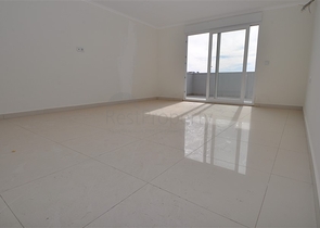 Пентхаус планировки 2+1 в благоустроенном комплексе Кестеля