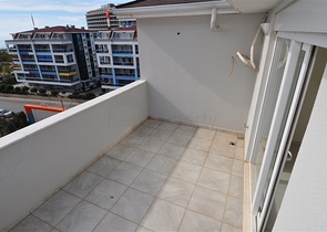 Пентхаус планировки 2+1 в благоустроенном комплексе Кестеля