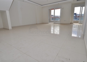 Пентхаус планировки 2+1 в благоустроенном комплексе Кестеля