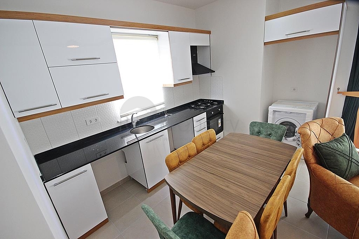 Трехкомнатная квартира с мебелью в районе Махмутлар