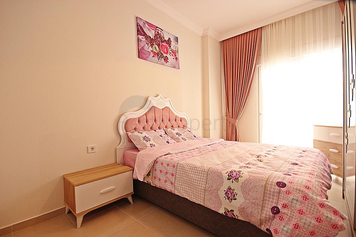 Трехкомнатная квартира с мебелью в районе Махмутлар