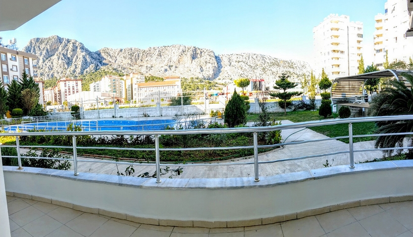 Квартира 1+1 с мебелью в районе Коньяалты Анталья до моря 700 м