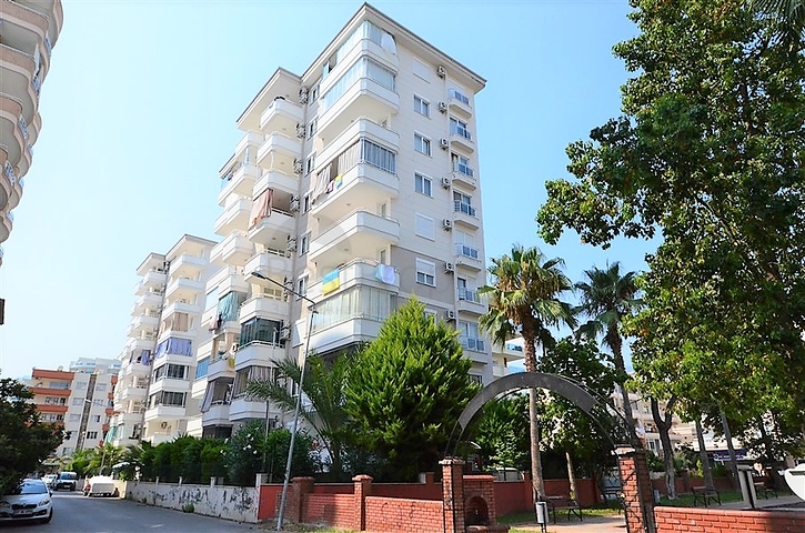 Меблированная квартира планировки 1+1 в Махмутларе