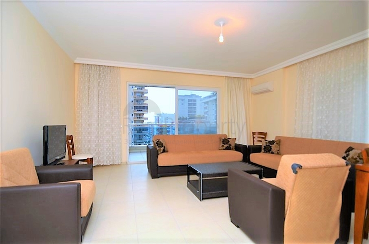 Меблированная квартира планировкой 2+1 в Махмутларе