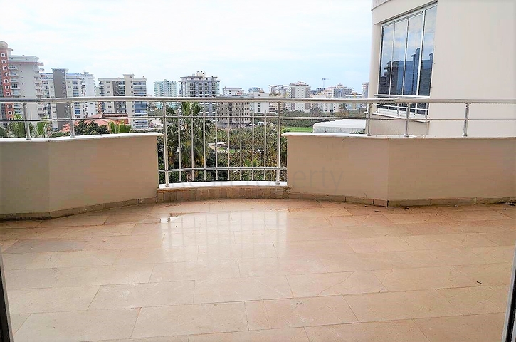 Квартира планировки 2+1 в районе Махмутлар