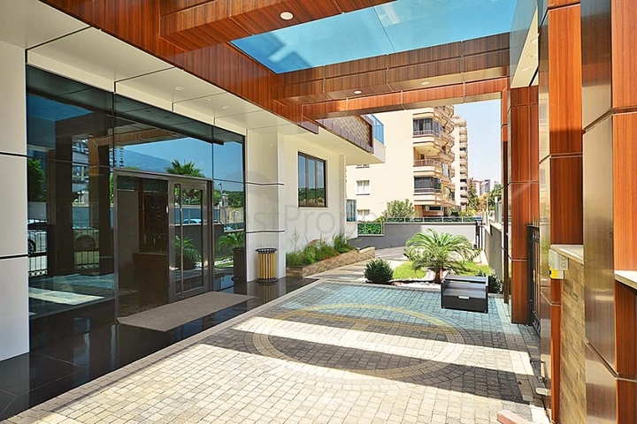 Квартира планировки 2+1 в новом комплексе Махмутлара