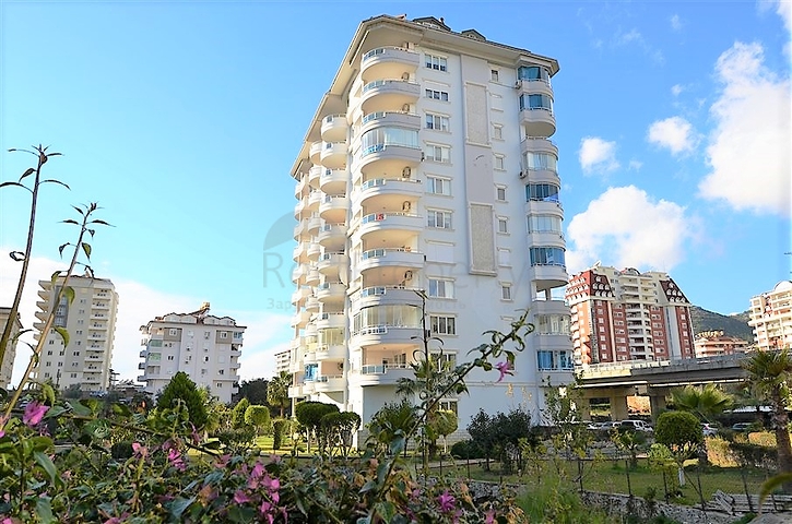 Большая квартира 2+1 для всей семьи в Джикджилли