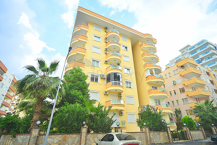 Трехкомнатная квартира в районе Махмутлар