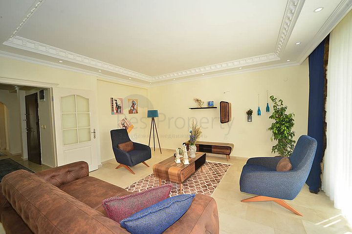 Трехкомнатная квартира в районе Махмутлар