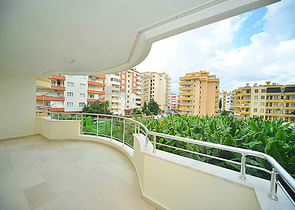 Трехкомнатная квартира в районе Махмутлар