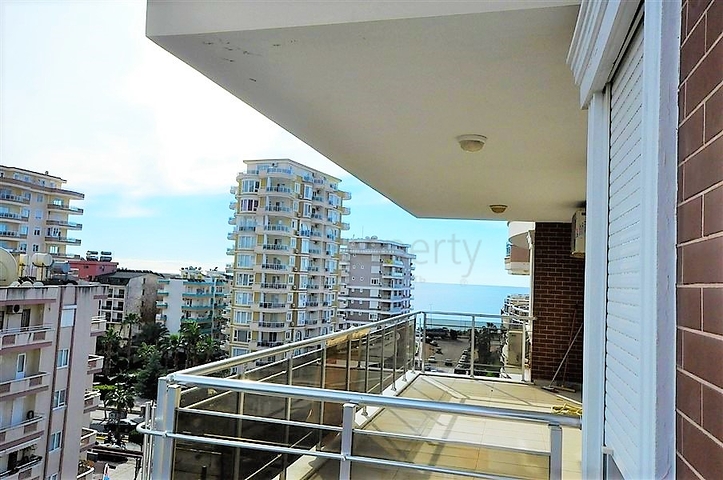 Квартира планировкой 2+1 в районе Махмутлар