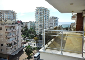 Квартира планировкой 2+1 в районе Махмутлар