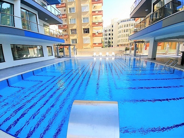 Квартира планировкой 2+1 с прямым видом на море