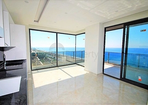 Квартира планировкой 2+1 с прямым видом на море