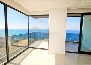 Квартира планировкой 2+1 с прямым видом на море