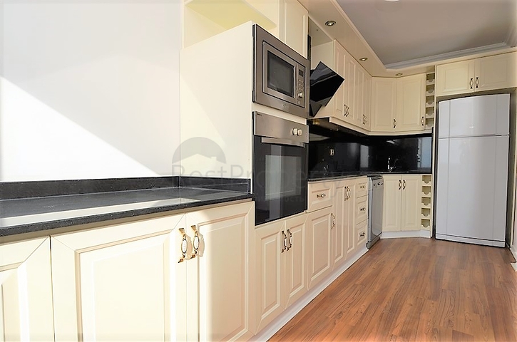 Роскошный пентхаус с прямым видом на Средиземное море