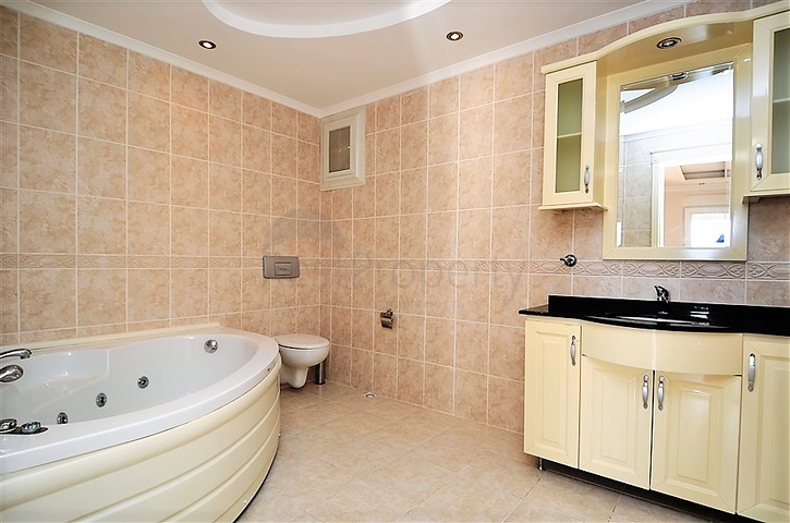 Роскошный пентхаус с прямым видом на Средиземное море