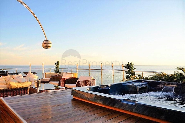 Роскошный пентхаус с прямым видом на Средиземное море