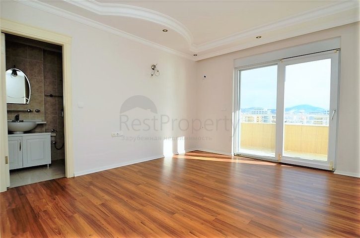 Роскошный пентхаус с прямым видом на Средиземное море