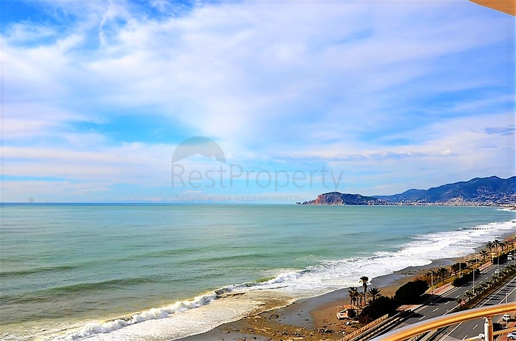 Роскошный пентхаус с прямым видом на Средиземное море