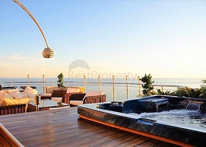Роскошный пентхаус с прямым видом на Средиземное море