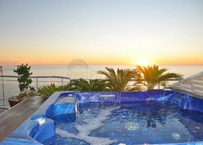 Роскошный пентхаус с прямым видом на Средиземное море