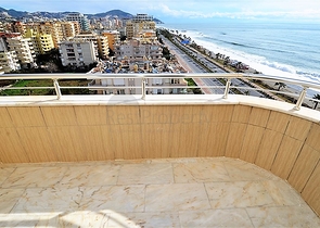 Роскошный пентхаус с прямым видом на Средиземное море