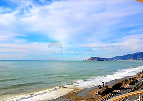 Роскошный пентхаус с прямым видом на Средиземное море