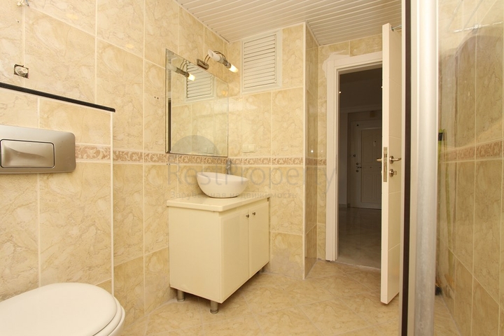 Большой пентхаус с видом на горы и море в Джикджилли