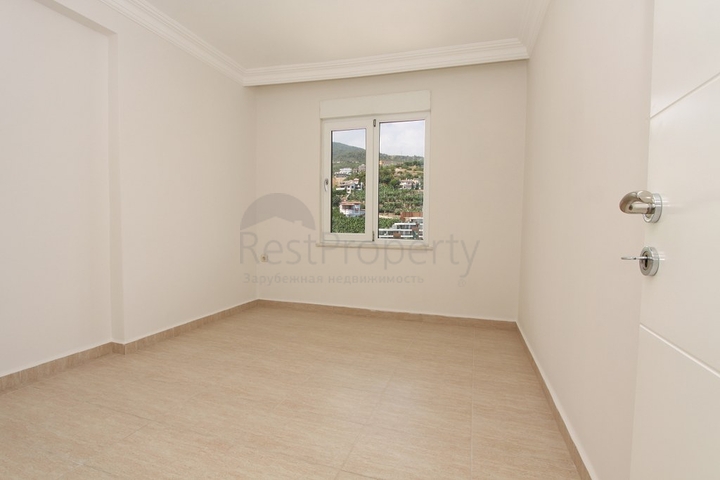 Большой пентхаус с видом на горы и море в Джикджилли