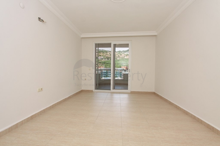 Большой пентхаус с видом на горы и море в Джикджилли