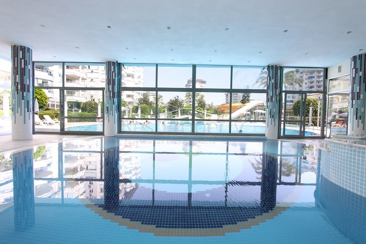 Большой пентхаус с видом на горы и море в Джикджилли