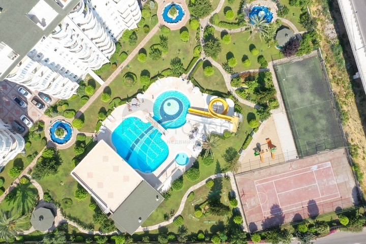 Большой пентхаус с видом на горы и море в Джикджилли