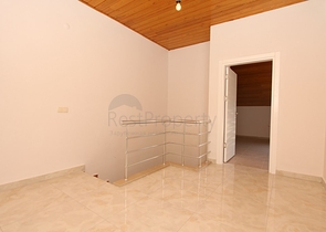 Большой пентхаус с видом на горы и море в Джикджилли