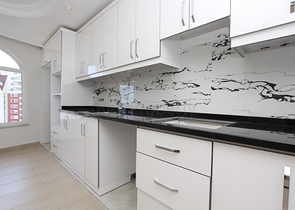 Большой пентхаус с видом на горы и море в Джикджилли