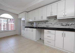 Большой пентхаус с видом на горы и море в Джикджилли