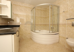 Большой пентхаус с видом на горы и море в Джикджилли