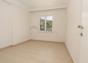 Большой пентхаус с видом на горы и море в Джикджилли