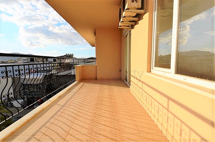 Трехкомнатная квартира в благоустроенном комплексе Обы