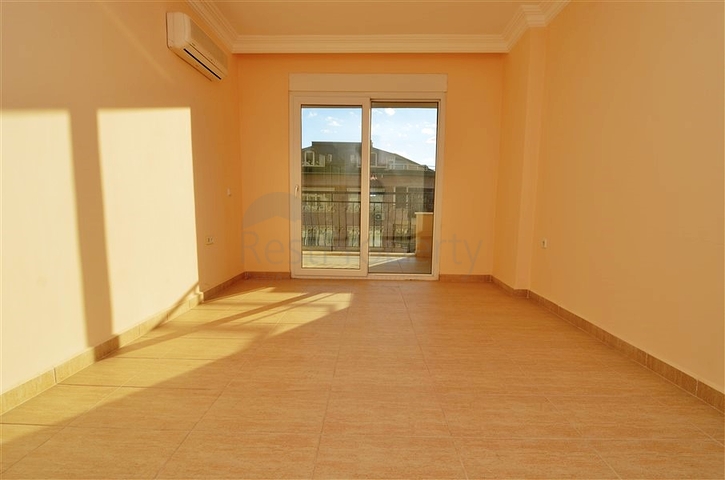 Трехкомнатная квартира в благоустроенном комплексе Обы