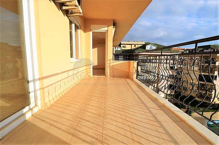 Трехкомнатная квартира в благоустроенном комплексе Обы