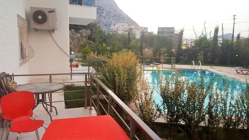 Квартира 2+1 в комплексе с бассейном в Хурме Коньяалты