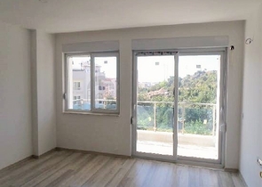 Квартира 2+1 в комплексе с бассейном в Хурме Коньяалты