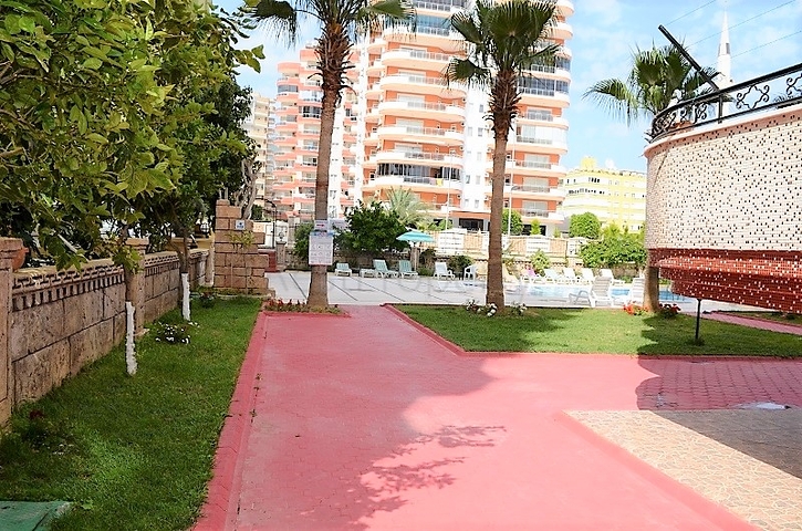 Меблированная квартира 3+1 в районе Махмутлар