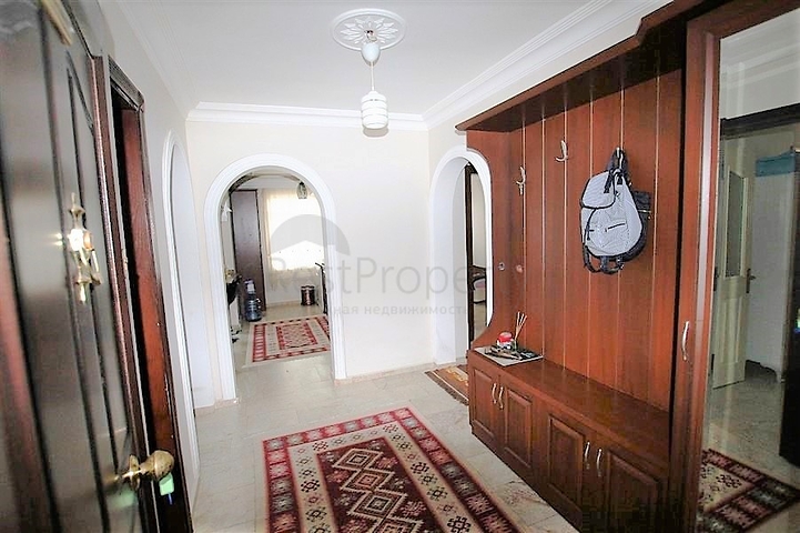 Меблированная квартира 3+1 в районе Махмутлар