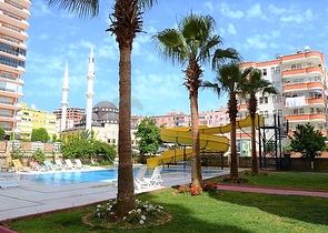 Меблированная квартира 3+1 в районе Махмутлар