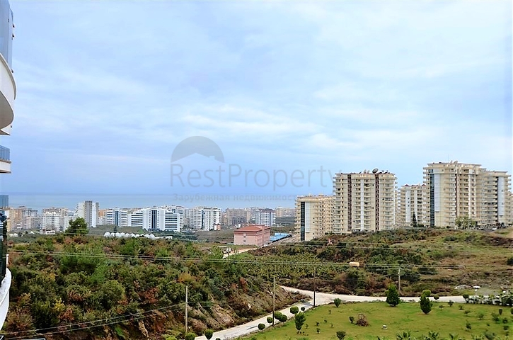 Квартира планировки 1+1 в современном комплексе Махмутлара